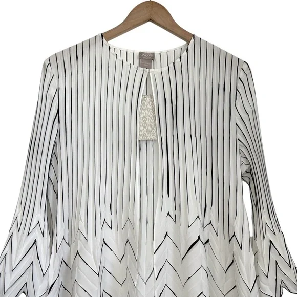 Chicos Womens Travelers Pleated Long Cardigan Jacket Sz 12/14 White 3/4 Sleeve - Picture 3 of 8